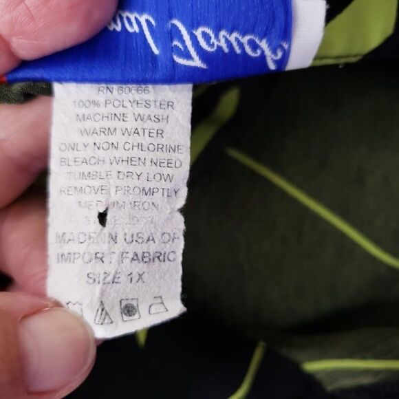 A Personal Touch Black with Chartreuse Printed Button Blouse womens 1X Comfy - Picture 8 of 8